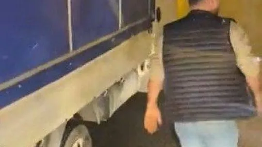 Ataşehir'de İETT aracının önünü kesip şoföre saldırdı