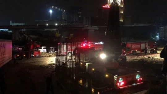 Ataşehir'de inşaat şantiyesinde korkutan yangın