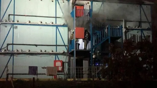 Ataşehir'de inşaat şantiyesinde korkutan yangın