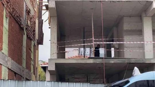 Ataşehir'de inşaattan düşen bekçinin cansız bedenini işçiler buldu