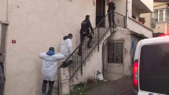 Ataşehir'de kadın cinayeti: Öldürdükleri kadını bazaya koyup yaktılar