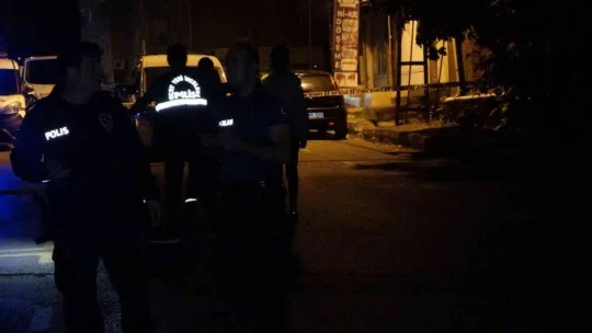 Ataşehir'de seyir halindeki araçtan kurşun yağdırdılar: 3 yaralı