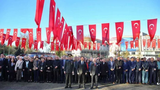 Atatürk, Bayrampaşa'da törenle anıldı