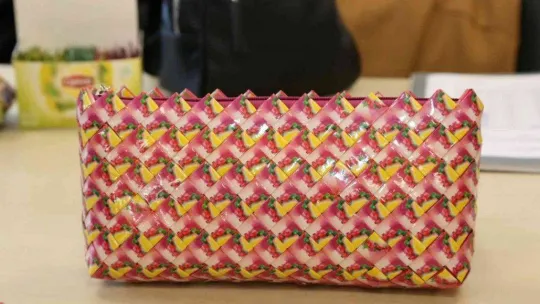 Atık kağıtlar maharetli ellerde sanata dönüştü