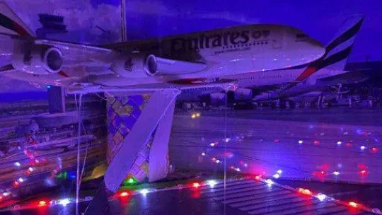 Atık malzemelerden havalimanı tasarlandı