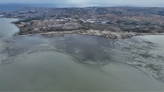 Büyükçekmece Gölü'nden çarpıcı görüntüler