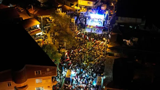 Silivri'de karpuz ve domatesler yarıştı