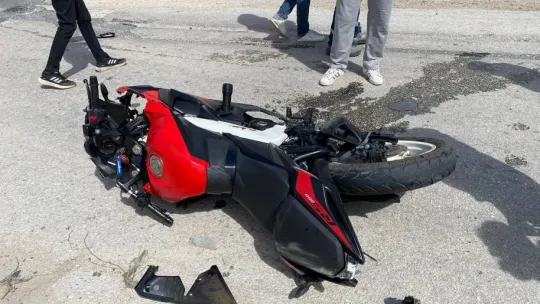 Motosiklet kazasında ağır yaralanan genç hayatını kaybetti