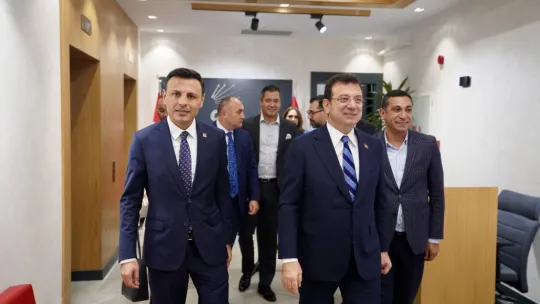 Ekrem İmamoğlu'ndan CHP İl Başkanı Özgür Çelik'e tebrik ziyareti