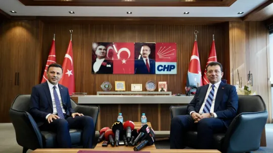 Ekrem İmamoğlu'ndan CHP İl Başkanı Özgür Çelik'e tebrik ziyareti