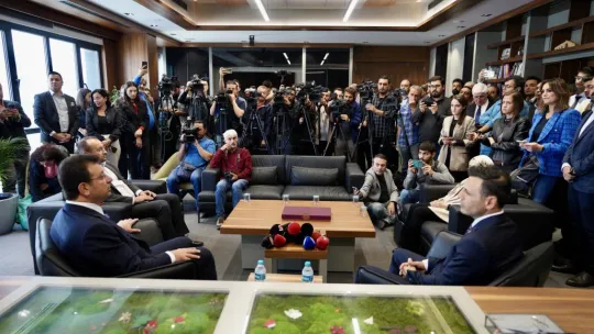 Ekrem İmamoğlu'ndan CHP İl Başkanı Özgür Çelik'e tebrik ziyareti