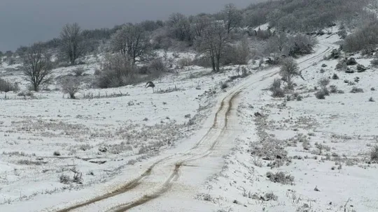 Tekirdağ'ın yüksek kesimleri karla kaplandı