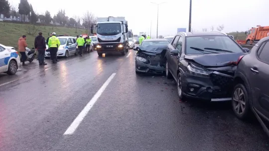 Çorlu'da 10 araçlı zincirleme kaza: 1 yaralı