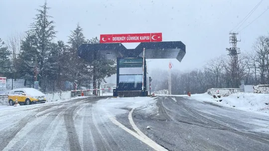 Kırklareli'nin yüksek kesimlerinde kar etkili oluyor