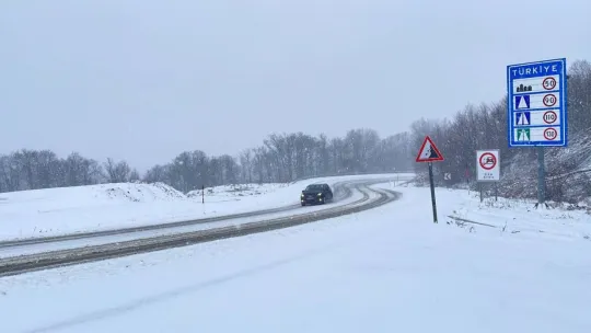 Kırklareli'nin yüksek kesimlerinde kar etkili oluyor