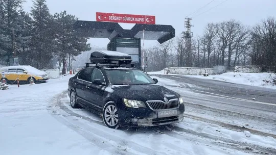 Kırklareli'nin yüksek kesimlerinde kar etkili oluyor