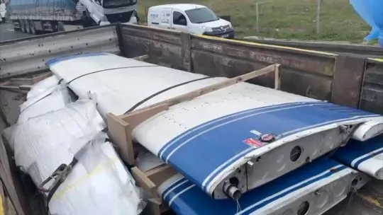 Bu da oldu: Sınırda uçak yakalandı