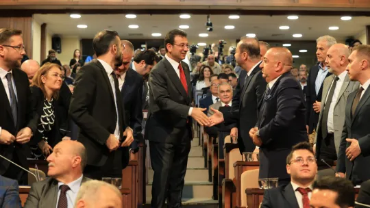 İBB'de seçim sonrası ilk meclis toplantısı yapıldı