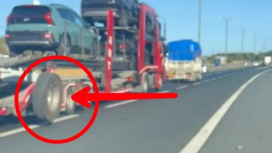 TEM Otoyolu'nda kamyonetten kopan lastiğin ilginç yolculuğu kamerada