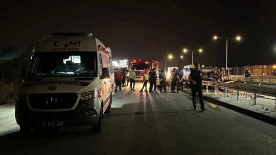 Silivri'de hafif ticari araç bariyere çarptı: 1 ölü, 1 yaralı