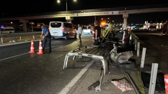 Silivri'de hafif ticari araç bariyere çarptı: 1 ölü, 1 yaralı