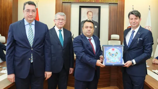 Bakırköy Adliyesi'nden yeni görev yerlerine atanan cumhuriyet başsavcılarına veda töreni