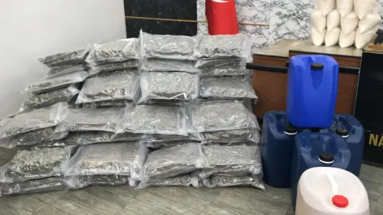 İstanbul'da uyuşturucu operasyonları: 8 gözaltı