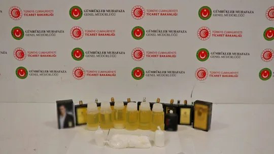 İstanbul Havalimanı'nda uyuşturucu operasyonu: Parfüm şişesinden kokain çıktı