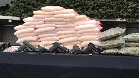 İstanbul'da uyuşturucu tacirlerine darbe üstüne darbe: 1 ton 200 kilo uyuşturucu ele geçirildi