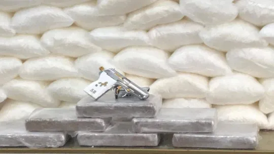 Uyuşturucu tacirlerine darbe üstüne darbe: 18 gözaltı