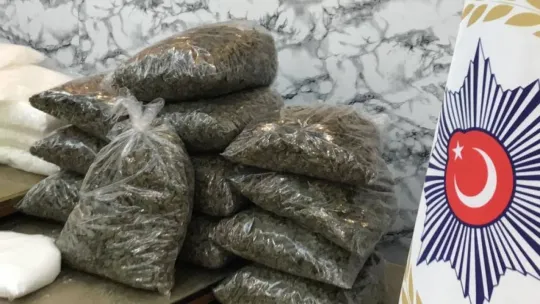 İstanbul'da zehir tacirlerine büyük darbe: 605 kilo uyuşturucu ele geçirildi