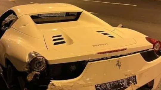 Ünlü modifiyeci Ünal Turan, Ferrari ile kaza yaptı: 14 milyon liralık araç pert oldu