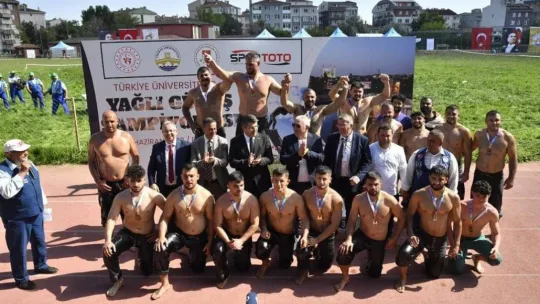 Edirne'de başpehlivan Nedim Gürel oldu