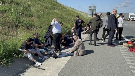 THY personelini taşıyan servis aracı kazaya karıştı: 20'den fazla yaralı