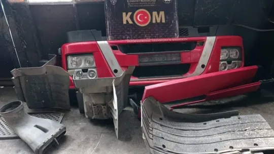 Bakan Yerlikaya duyurdu: Uluslararası oto kaçakçılarına yönelik 'Fren' Operasyonunda 12 gözaltı