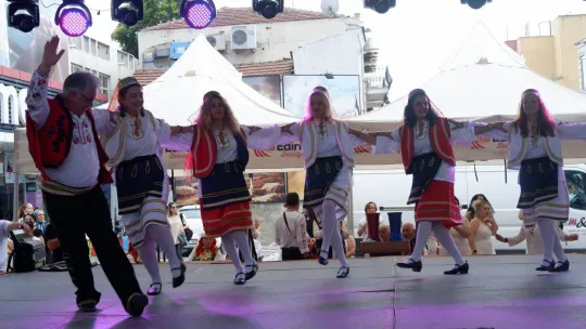 Balkan Folklor Festivali renkli görüntülere sahne oldu