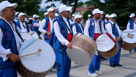 Geleneksel kıyafetler giyildi, Kırkpınar'a davullu zurnalı davet başladı