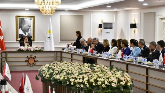 İYİ Parti'de Başkanlık Divanı belirlendi