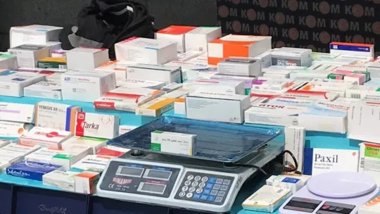 İstanbul'da ele geçirilen sahte ilaçların sergisi yapıldı