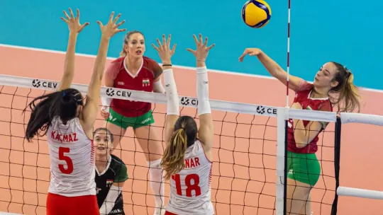 17 Yaş Altı Voleybol Kız Milli Takımı, yarı finalde