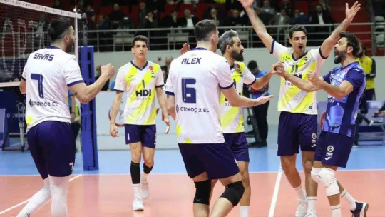 AXA Sigorta Efeler Ligi: Fenerbahçe HDI Sigorta: 3 - Türşad : 0