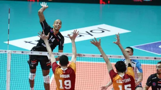 AXA Sigorta Efeler Ligi: Halkbank: 3 - Galatasaray HDI Sigorta: 1