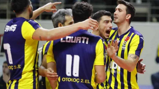 AXA Sigorta Kupa Voley: Fenerbahçe HDI Sigorta: 3 - Hekimoğlu: 1