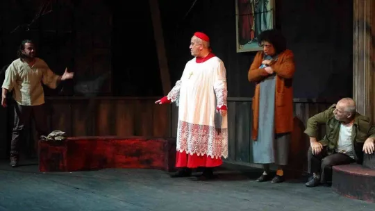 Ayvalık 'Sabah Olmadan' büyülendi