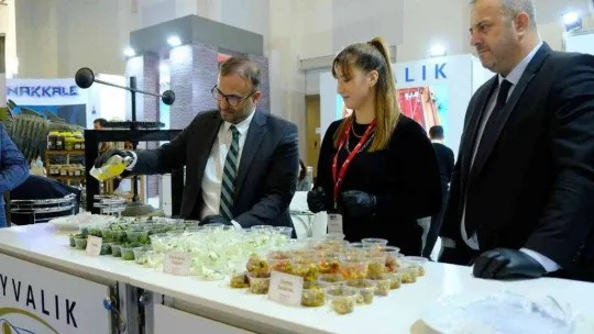 Ayvalık mezeleri Travel Turkey İzmir Fuarı'nda buluştu