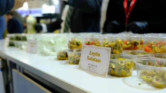 Ayvalık mezeleri Travel Turkey İzmir Fuarı'nda buluştu