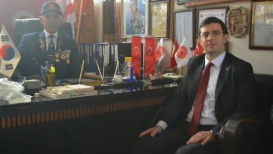 Ayvalık'ta Başsavcı Demirbaş gazileri unutmadı