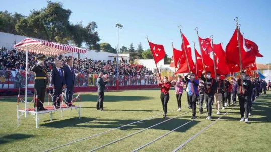 Ayvalık'ta Cumhuriyet'in 99. yılına özel görkemli kutlama