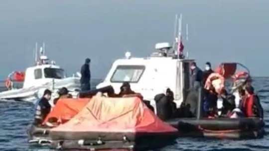 Ayvalık'ta denizde can pazarı