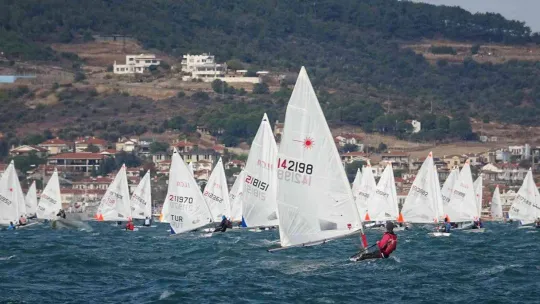Ayvalık'ta Yelken Ligi ILCA ilk etap yarışları başladı